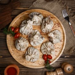 Хінкалі на тарілці